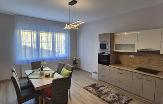 Eladó Téglaépítésű lakás