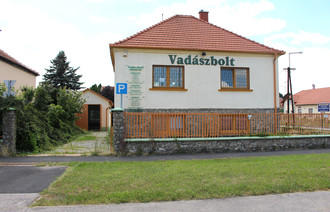 Eladó Kereskedelmi ingatlan Eladó Kereskedelmi ingatlan