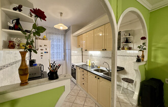 Eladó Téglaépítésű lakás