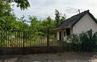 Eladó Telek