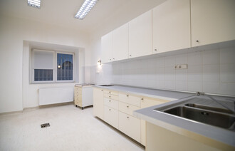 Eladó Téglaépítésű lakás