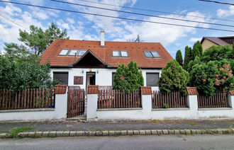 Kiadó Családi ház