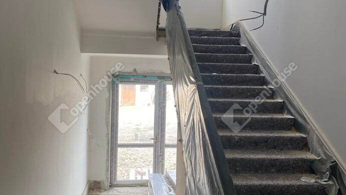 10. kép | Lépcsőház | Kiadó Társasházi lakás, Mosonmagyaróvár (#178155)