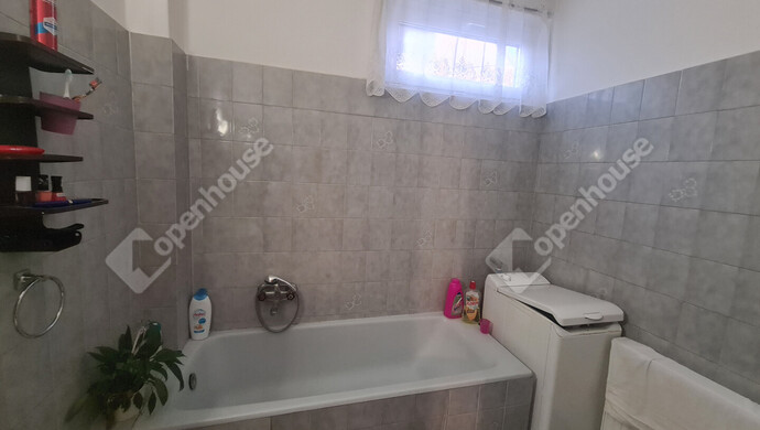 4. kép | Eladó Családi ház, Nyúl (#178161)