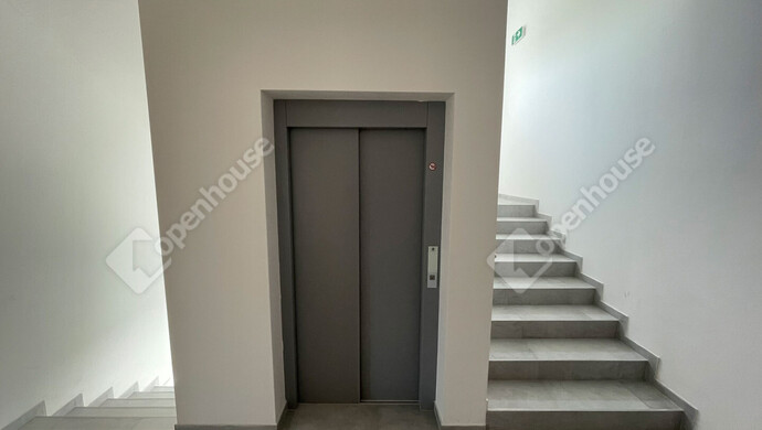 8. kép | Eladó Fedett gépkocsi parkoló / beálló, Komárno (#176626)