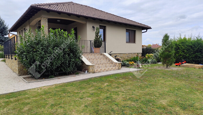 2. kép | Eladó Családi ház, Balatonlelle (#178051)