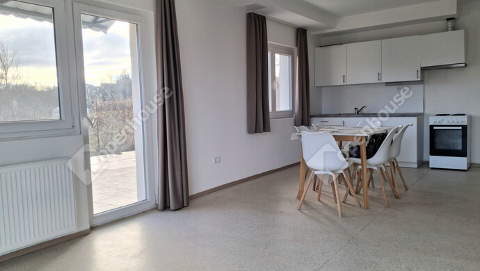 0. kép | Kiadó Társasházi lakás, Komárom (#179646)