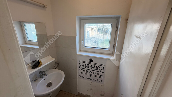 4. kép | Eladó Üzlethelyiség, Hévíz (#180389)