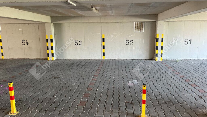 0. kép | Eladó Fedett gépkocsi parkoló / beálló, Győr (#176850)