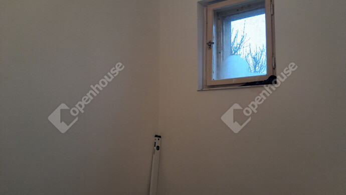 35. kép | Eladó Családi ház, Bana (#180022)