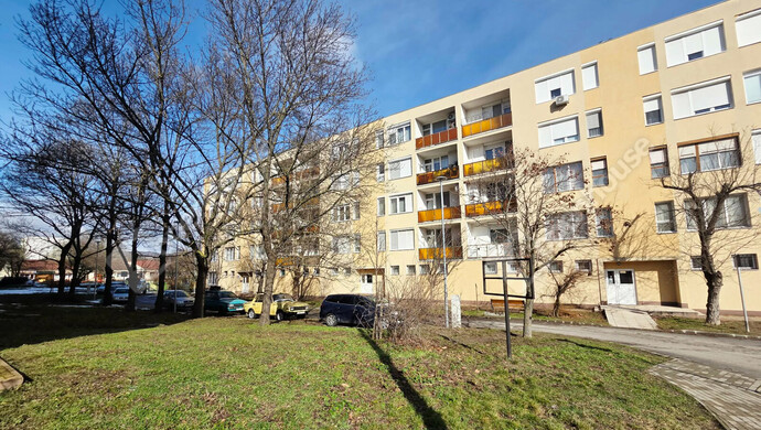 8. kép | Várpalota eladó társasházi lakás | Eladó Társasházi lakás, Várpalota (#179860)