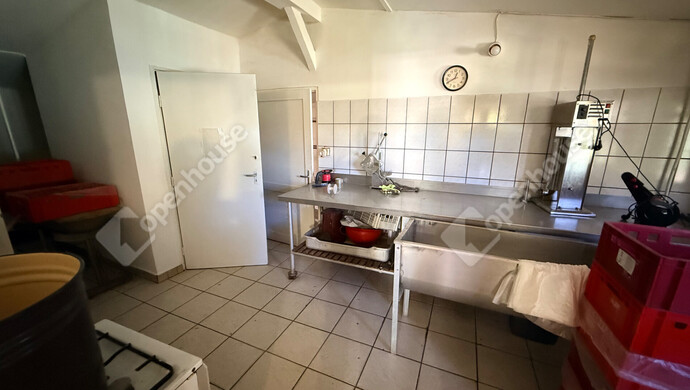 46. kép | Húsüzem | Eladó Családi ház, Pilis (#178002)