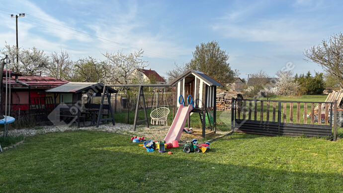 19. kép | Eladó Családi ház, Pér (#181002)