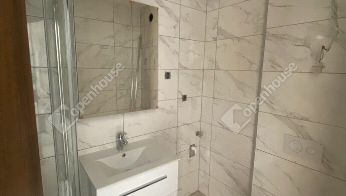 6. kép | Fürdő | Kiadó Társasházi lakás, Mosonmagyaróvár (#178155)