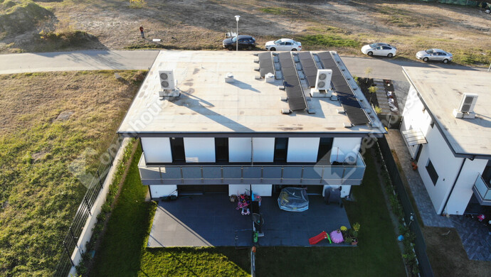 11. kép | Hátsókert | Eladó Ikerház, Mogyoród (#178276)