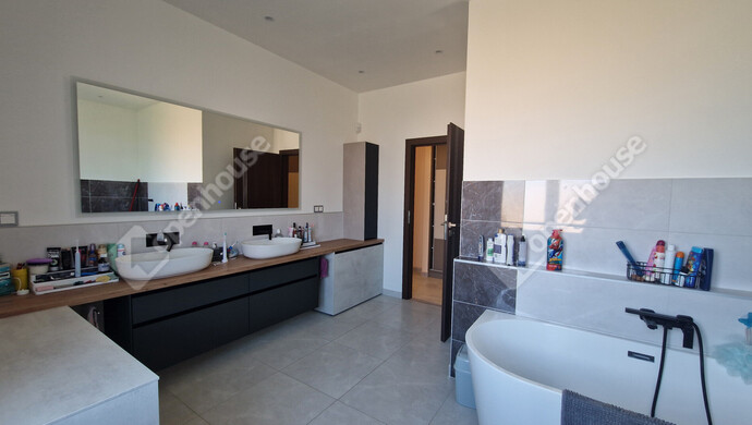 25. kép | Eladó Családi ház, Komárom (#177061)