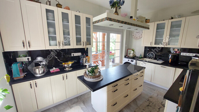 11. kép | Kiadó Családi ház, Tatabánya (#178152)