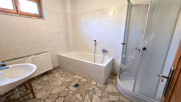 5. kép | Eladó Családi ház, Komárom (#176293)