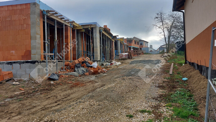 3. kép | Eladó Sorház, Tatabánya (#176796)