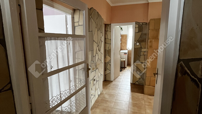 5. kép | Eladó Téglaépítésű lakás, Úrkút (#181328)