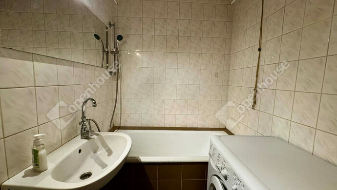 8. kép | Eladó panellakás a Sarló utcában | Eladó Társasházi lakás, Székesfehérvár (#181224)