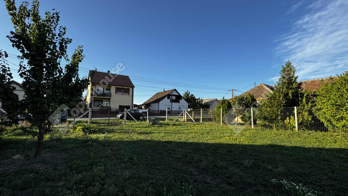 0. kép | Eladó építési telek Tácon | Eladó Telek, Tác (#177008)