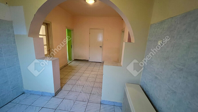 24. kép | Első ház: Konyha előszoba | Eladó Családi ház, Juta (#178806)