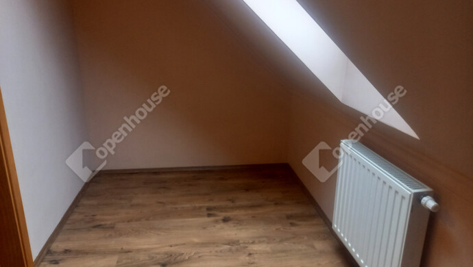 68. kép | Eladó Családi ház, Pápa (#178516)