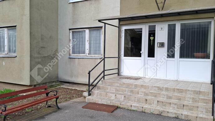 12. kép | Bejárat | Eladó Társasházi lakás, Sárospatak (#176961)