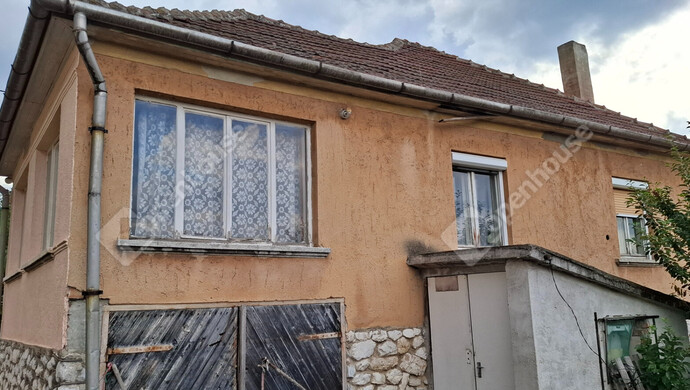 15. kép | Garázs és pincelejárat | Eladó Családi ház, Miskolc (#176159)