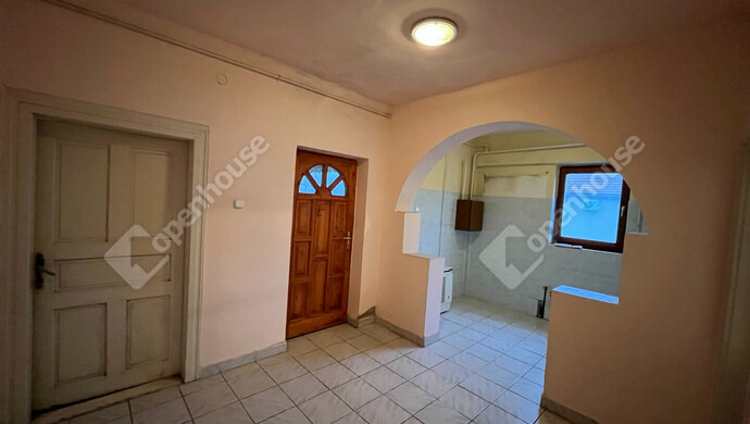 23. kép | Első ház: Konyha-előszoba | Eladó Családi ház, Juta (#178806)