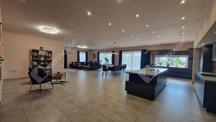 16. kép | Eladó Családi ház, Komárom (#177061)