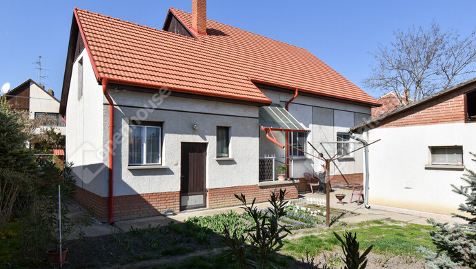 1. kép | Eladó Családi ház, Szeged (#180404)