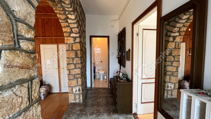 18. kép | Belépő - közlekedő | Eladó Családi ház, Harsány (#176944)