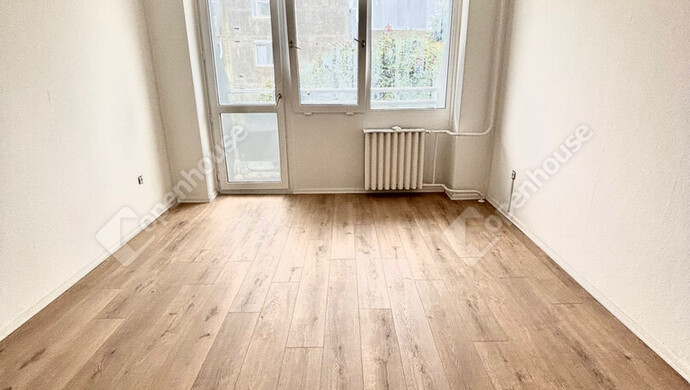 3. kép | Nappali | Eladó Társasházi lakás, Tatabánya (#177100)