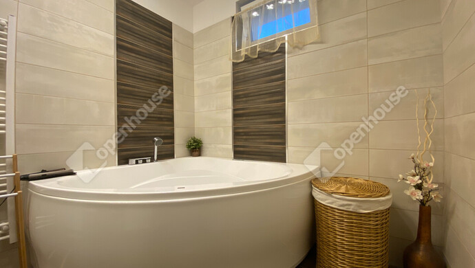 10. kép | Eladó Családi ház, Nagybajcs (#177228)