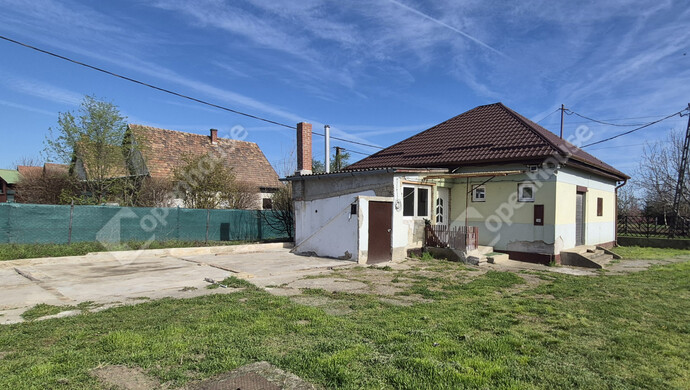 1. kép | Eladó Családi ház, Mezőkomárom (#180044)