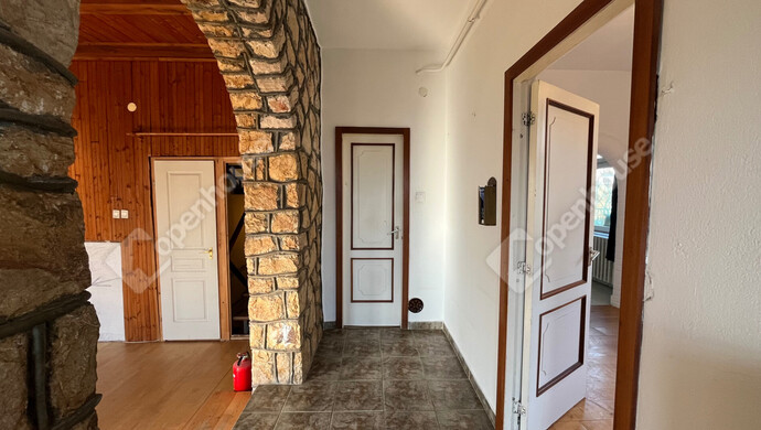 16. kép | Belépő - közlekedő | Eladó Családi ház, Harsány (#176944)