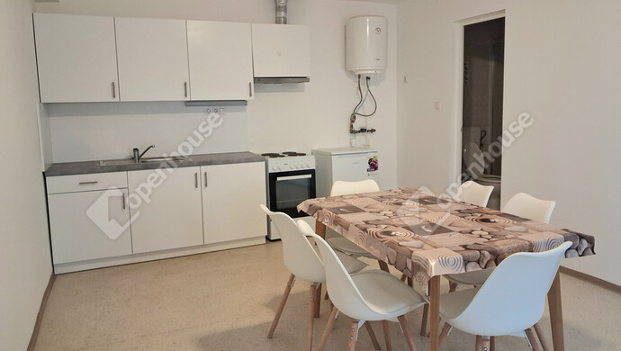 0. kép | Kiadó Társasházi lakás, Komárom (#179894)