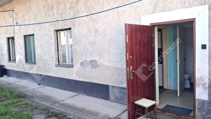 1. kép | Eladó Kertkapcsolatos társasházi lakás, Komárom (#176877)