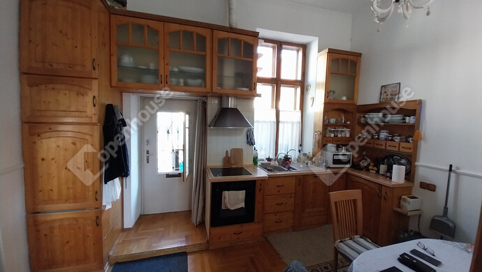 6. kép | Székesfehérvár történelmi belvárosában téglalakás Eladó! | Eladó Társasházi lakás, Székesfehérvár (#180663)