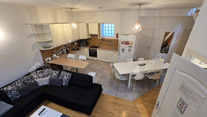 1. kép | A lakás központi helyisége | Eladó Társasházi lakás, Budapest VI. Ker. (#179627)