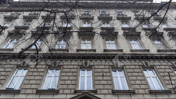 8. kép | Ház homlokzat | Eladó Társasházi lakás, Budapest VI. Ker. (#167098)