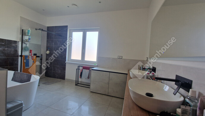 26. kép | Eladó Családi ház, Komárom (#177061)