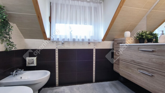 8. kép | Eladó Sorház, Ebes (#180899)