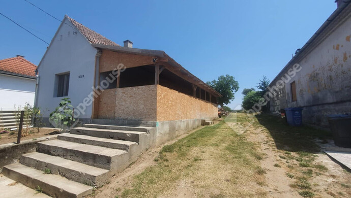 1. kép | Utcakép | Eladó Családi ház, Csokonyavisonta (#176019)