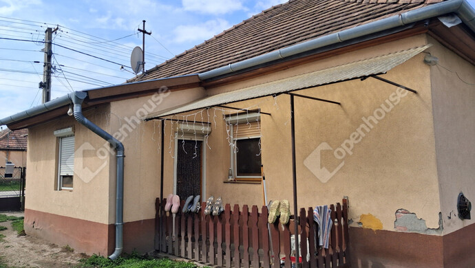 1. kép | Eladó Családi ház, Ács (#180945)