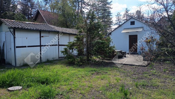 5. kép | Tároló és a házikó | Eladó Nyaraló, Szeged (#180993)