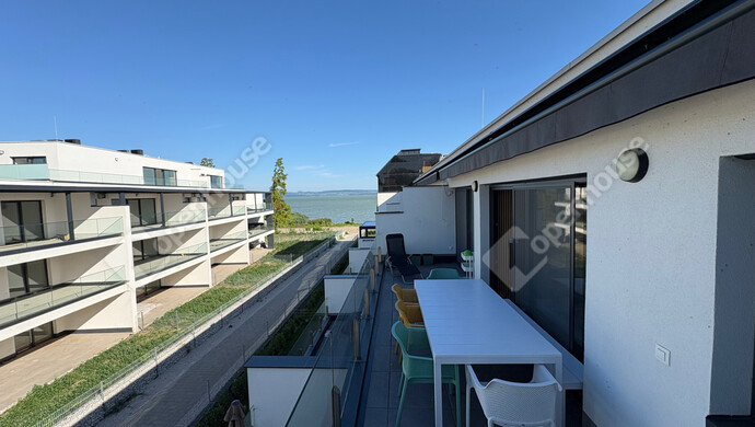 1. kép | Eladó Téglaépítésű lakás, Balatonszemes (#178341)