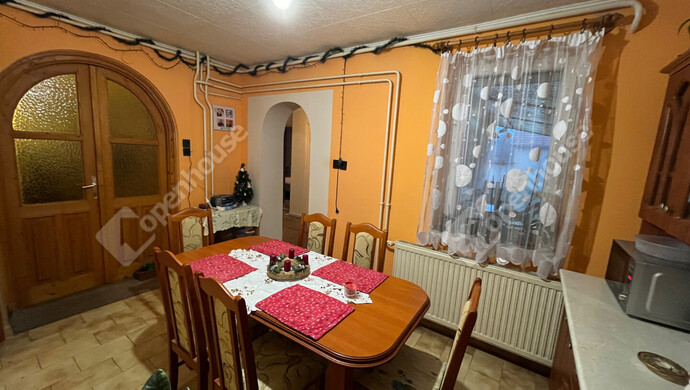 9. kép | Hátsó ház | Eladó Családi ház, Juta (#178806)